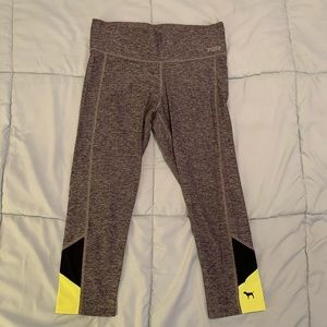 Victoria's Secret PINK Yoga Crop Leggings